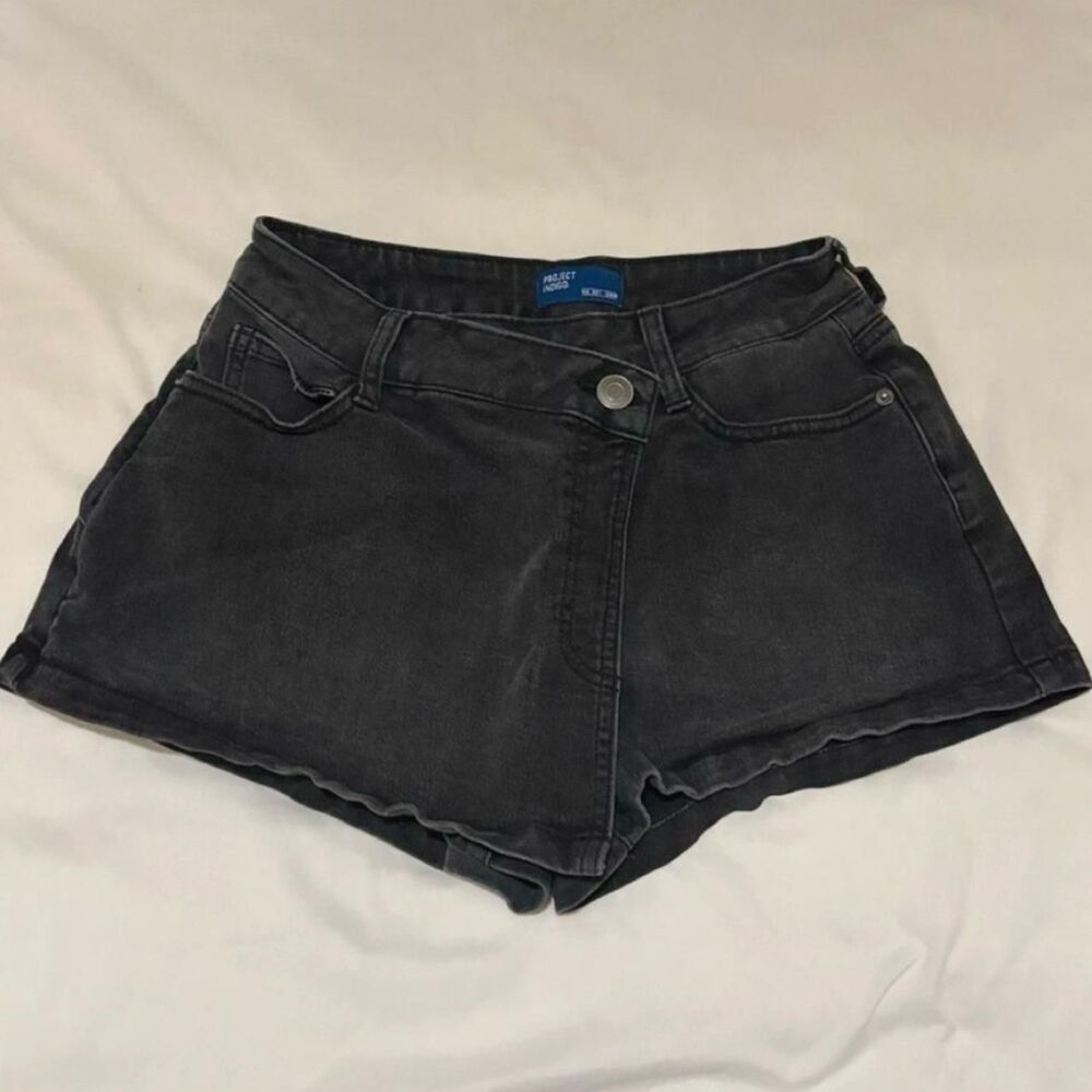 Project-social-t Women's Black and Grey Shorts